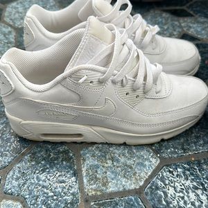 white Nike Air max 90s